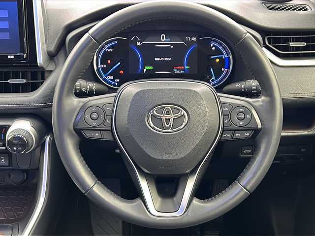 トヨタ ＲＡＶ４ ハイブリッドG 大阪府 2019(令1)年 2.9万km アティチュードブラックマイカ 純正ナビ/・フルセグTV/・Bluetooth/・SDサーバー/パノラマムーンルーフ/ブラインドスポットモニター/トヨタセーフティセンス/・プリクラッシュセーフティー/・レーントレーシングアシスト/・パーキングサポートブレーキ/・オートマチックハイビーム/前後コーナーセンサー/バックカメラ/黒レザーシート/シートヒーター/ステアリングヒーター/オートホールド/スペアキー/スマートキー