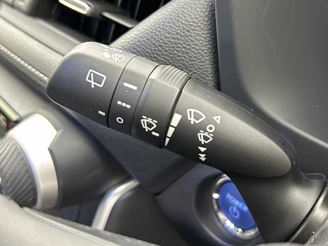 トヨタ ＲＡＶ４ ハイブリッドG 大阪府 2019(令1)年 2.9万km アティチュードブラックマイカ 純正ナビ/・フルセグTV/・Bluetooth/・SDサーバー/パノラマムーンルーフ/ブラインドスポットモニター/トヨタセーフティセンス/・プリクラッシュセーフティー/・レーントレーシングアシスト/・パーキングサポートブレーキ/・オートマチックハイビーム/前後コーナーセンサー/バックカメラ/黒レザーシート/シートヒーター/ステアリングヒーター/オートホールド/スペアキー/スマートキー