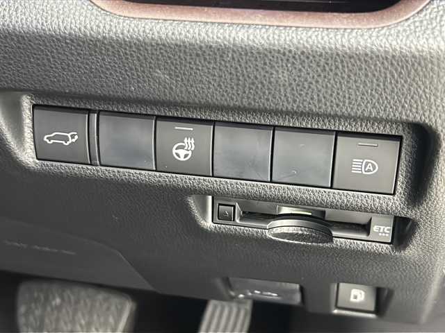 トヨタ ＲＡＶ４ ハイブリッドG 大阪府 2019(令1)年 2.9万km アティチュードブラックマイカ 純正ナビ/・フルセグTV/・Bluetooth/・SDサーバー/パノラマムーンルーフ/ブラインドスポットモニター/トヨタセーフティセンス/・プリクラッシュセーフティー/・レーントレーシングアシスト/・パーキングサポートブレーキ/・オートマチックハイビーム/前後コーナーセンサー/バックカメラ/黒レザーシート/シートヒーター/ステアリングヒーター/オートホールド/スペアキー/スマートキー