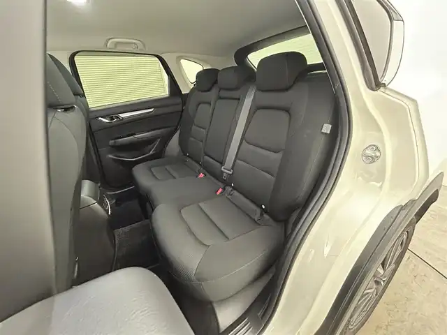 マツダ ＣＸ－５ XD プロアクティブ 岡山県 2019(令1)年 6.8万km スノーフレイクホワイトパールマイカ BOSEプレミアムサウンドシステム/純正8.8インチSDナビゲーション/ 【CD/DVD/フルセグTV/BT/AUX/CarPlay】/全方位カメラ/追従型クルーズコントロール/オートハイビーム/LEDヘッドライト（AUTO付き）/ETC/前席シートヒーター/運転席パワーシート/パワーバックドア/衝突軽減ブレーキシステム/ブラインドスポットモニター/車線逸脱防止システム/横滑り防止システム/純正ドライブレコーダー（前）/純正19インチアルミホイール/純正フロアマット/ステアリングヒーター/オートブレーキホールド/プッシュスタート/スペアキー×１/取扱説明書/ナビ取扱説明書