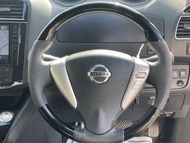 日産 セレナ ハイウェイS S HV Aセーフ 千葉県 2014(平26)年 8.3万km ブリリアントホワイトパール クロスギア　パノラマルーフ　8型ナビEX008V　アルパインフリップダウンモニター　全方位カメラ　全方位付ミラー　クルコン　パワスラ　エマブレ　ETC　防水シート　エアロ　HID　オートライト　コンビハンドル