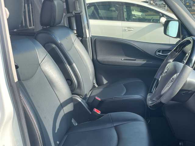 日産 セレナ ハイウェイS S HV Aセーフ 千葉県 2014(平26)年 8.3万km ブリリアントホワイトパール クロスギア　パノラマルーフ　8型ナビEX008V　アルパインフリップダウンモニター　全方位カメラ　全方位付ミラー　クルコン　パワスラ　エマブレ　ETC　防水シート　エアロ　HID　オートライト　コンビハンドル