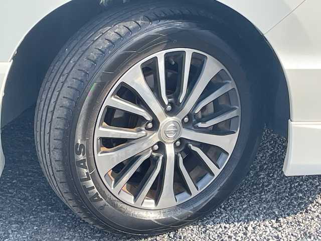 日産 セレナ ハイウェイS S HV Aセーフ 千葉県 2014(平26)年 8.3万km ブリリアントホワイトパール クロスギア　パノラマルーフ　8型ナビEX008V　アルパインフリップダウンモニター　全方位カメラ　全方位付ミラー　クルコン　パワスラ　エマブレ　ETC　防水シート　エアロ　HID　オートライト　コンビハンドル