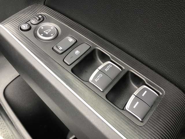 ホンダ シビック e:HEV EX 愛媛県 2024(令6)年 0.5万km プラチナホワイトパール ワンオーナー/純正ディスプレイオーディオ/・グーグルマップ連動/・Bluetooth/フルセグTV/USB/バックカメラ/BOSEサウンドシステム/サンルーフ/前後ドライブレコーダー/ハーフレザーシート/・D/Nパワーシート/・D/Nシートヒーター /ETC2.0/パドルシフト/置くだけ充電/テールゲートスポイラー/フロントグリル/ロアグリルガーニッシュ/・NH731P色分け/ホンダセンシング /●衝突軽減ブレーキ（CMBS）/●先行車発進お知らせ機能/●歩行者事故低減ステアリング/●路外逸脱抑制機能/●標識認識機能/●アダプティブクルーズコントロール/●車線維持支援システム（LKAS）/●トラフィックジャムアシスト（渋滞運転支援機能）/●ブラインドスポットインフォメーション/●誤発進抑制機能/●後方誤発進抑制機能/●近距離衝突軽減ブレーキ/●急アクセル抑制機能/●パーキングセンサーシステム/●後退出庫サポート/●オートハイビーム/●アダプティブドライビングビーム/トラフィックジャムアシスト（渋滞運転支援機能）/取扱説明書/保証書/スペアキー