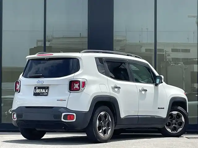 クライスラー・ジープ ジープ レネゲード オープニングエディション 石川県 2015(平27)年 4.9万km 白 社外メモリーナビ(ポータブル)/ワンセグTV/Bluetooth/USB/AUX/beatsサウンド/クルーズコントロール/電動格納ミラー/黒レザーシート/ETC/ルーフレール/ドアバイザー/トノカバー