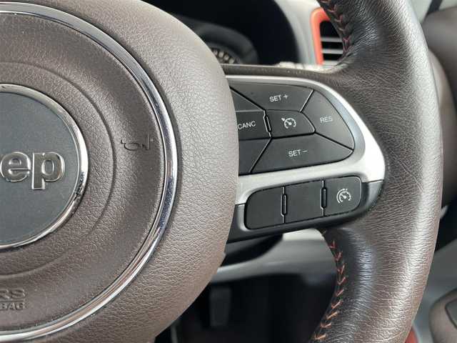 クライスラー・ジープ ジープ レネゲード オープニングエディション 石川県 2015(平27)年 4.9万km 白 社外メモリーナビ(ポータブル)/ワンセグTV/Bluetooth/USB/AUX/beatsサウンド/クルーズコントロール/電動格納ミラー/黒レザーシート/ETC/ルーフレール/ドアバイザー/トノカバー