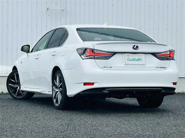 レクサス ＧＳ 300h Fスポーツ 熊本県 2017(平29)年 6.9万km ホワイトノーヴァガラスフレーク 純正メーカーSDナビDTV/・CD/DVD/BT/USB/SD/AUX/フルセグ/バックカメラ/ビルトインETC/本革シート/・メモリ付きパワーシート/・エアーシート/LEDヘッドライト/リアスポイラー/・オートライト/フォグ/ハンドルヒーター/ウィンカードアミラー/リアサンシェード/レクサスセーフティシステム＋/・プリクラッシュセーフティ/・レーンディパーチャーアラート/・アダプティブハイビームシステム/・レーダークルーズコントロール/マット/スマートキー