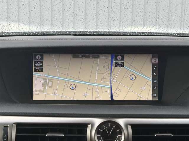 レクサス ＧＳ 300h Fスポーツ 熊本県 2017(平29)年 6.9万km ホワイトノーヴァガラスフレーク 純正メーカーSDナビDTV/・CD/DVD/BT/USB/SD/AUX/フルセグ/バックカメラ/ビルトインETC/本革シート/・メモリ付きパワーシート/・エアーシート/LEDヘッドライト/リアスポイラー/・オートライト/フォグ/ハンドルヒーター/ウィンカードアミラー/リアサンシェード/レクサスセーフティシステム＋/・プリクラッシュセーフティ/・レーンディパーチャーアラート/・アダプティブハイビームシステム/・レーダークルーズコントロール/マット/スマートキー