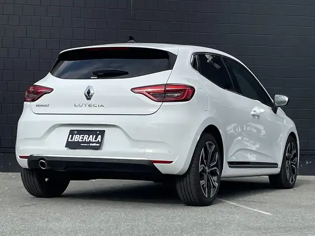 ルノー ルノー ルーテシア インテンス 三重県 2023(令5)年 2万km ブラングラシエ ACC/衝突軽減ブレーキ　/レーンアシスト/BSM/純正ディスプレイオーディオ　/バックカメラ　/カープレイ　/純正17インチアルミホイール　/アンドロイドオート　/Bluetooth/ETC車載器/ハンドルヒーター　/LEDヘッドライト　/保証書