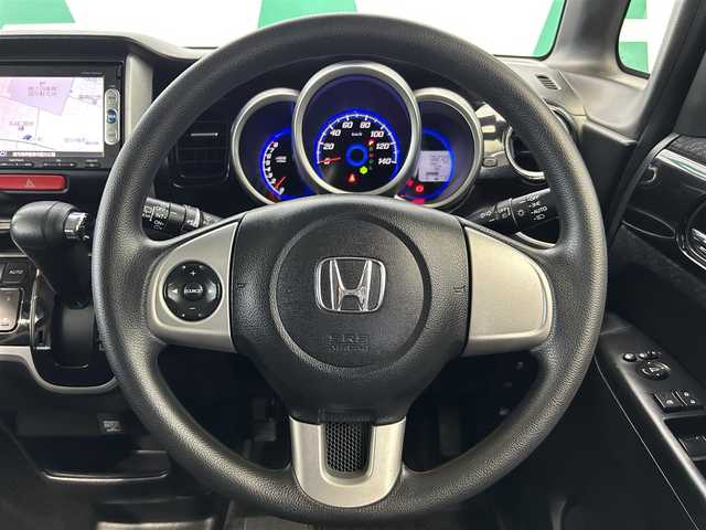 ホンダ Ｎ ＢＯＸ カスタム SSパッケージ 鹿児島県 2014(平26)年 6.3万km プレミアムゴールドパープルパール 禁煙車/純正ナビ（VXM-145VSi）/(AM/FM/CD/DVD/Bluetooth)/あんしんパッケージ/○シティブレーキアクティブシステム/バックカメラ/両側パワースライドドア/純正フロアマット/ドアバイザー/純正アルミホイール/ステアリングリモコン/アイドリングストップ/チップアップシート