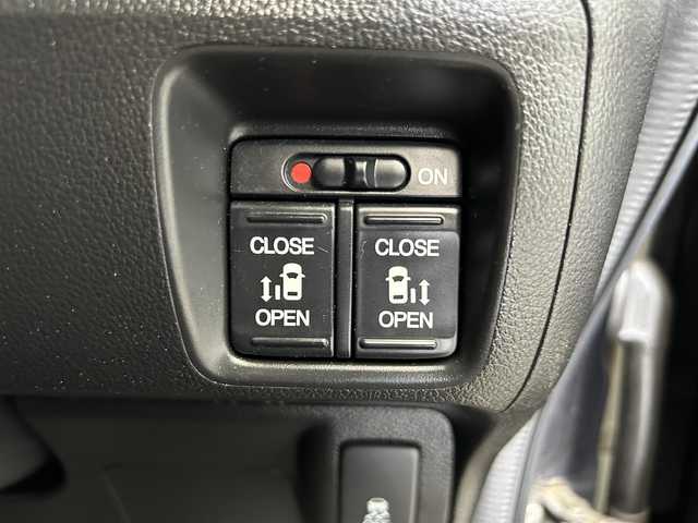 ホンダ Ｎ ＢＯＸ カスタム SSパッケージ 鹿児島県 2014(平26)年 6.3万km プレミアムゴールドパープルパール 禁煙車/純正ナビ（VXM-145VSi）/(AM/FM/CD/DVD/Bluetooth)/あんしんパッケージ/○シティブレーキアクティブシステム/バックカメラ/両側パワースライドドア/純正フロアマット/ドアバイザー/純正アルミホイール/ステアリングリモコン/アイドリングストップ/チップアップシート