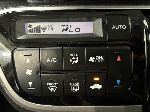 ホンダ Ｎ ＢＯＸ カスタム SSパッケージ 鹿児島県 2014(平26)年 6.3万km プレミアムゴールドパープルパール 禁煙車/純正ナビ（VXM-145VSi）/(AM/FM/CD/DVD/Bluetooth)/あんしんパッケージ/○シティブレーキアクティブシステム/バックカメラ/両側パワースライドドア/純正フロアマット/ドアバイザー/純正アルミホイール/ステアリングリモコン/アイドリングストップ/チップアップシート