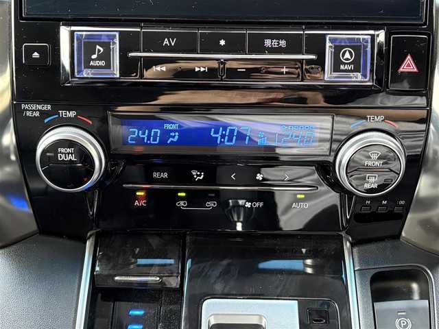 トヨタ ヴェルファイア Z 愛知県 2019(令1)年 7.6万km ホワイトパールクリスタルシャイン ワンオーナー　１１インチアルパインナビ　フルセグＴＶ　ＤＶＤ再生　Ｂｌｕｅｔｏｏｔｈ　ＵＳＢ接続　バックカメラ　後席フリップダウンモニタ　ＥＴＣ　オートホールド　レーダークルーズ　ＬＫＡ　ＬＥＤオートハイビーム