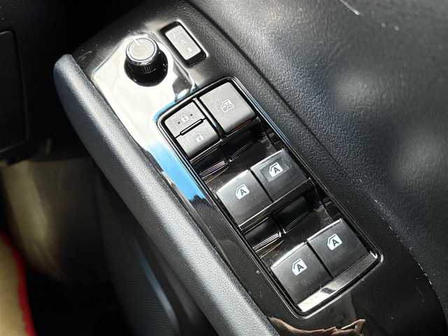 トヨタ ヴェルファイア Z 福岡県 2019(令1)年 7.6万km ホワイトパールクリスタルシャイン ワンオーナー　１１インチアルパインナビ　フルセグＴＶ　ＤＶＤ再生　Ｂｌｕｅｔｏｏｔｈ　ＵＳＢ接続　バックカメラ　後席フリップダウンモニタ　ＥＴＣ　オートホールド　レーダークルーズ　ＬＫＡ　ＬＥＤオートハイビーム