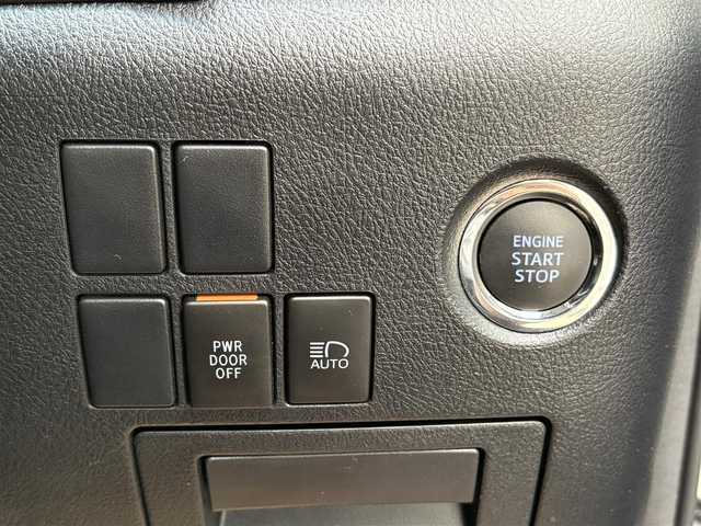 トヨタ ヴェルファイア Z 福岡県 2019(令1)年 7.6万km ホワイトパールクリスタルシャイン ワンオーナー　１１インチアルパインナビ　フルセグＴＶ　ＤＶＤ再生　Ｂｌｕｅｔｏｏｔｈ　ＵＳＢ接続　バックカメラ　後席フリップダウンモニタ　ＥＴＣ　オートホールド　レーダークルーズ　ＬＫＡ　ＬＥＤオートハイビーム