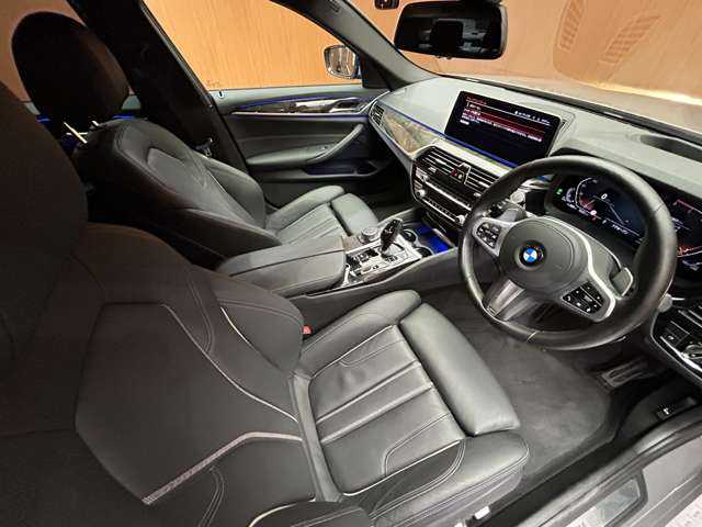 ＢＭＷ ＢＭＷ ５２３ｄ xDrive Mスポーツ EDジョイ+ 千葉県 2020(令2)年 5万km グレー 黒革　/シートヒーター　/純正ナビ　/３６０°カメラ　/ＨＵＤ　/ＡＣＣ　/ＬＥＤヘッドライト　/オートライト　/電動リアゲート　/ドライブレコーダー　/パーキングアシスト　/パワーシート　/フルセグＴＶ　/純正１９インチＡＷ