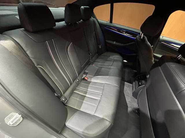 ＢＭＷ ＢＭＷ ５２３ｄ xDrive Mスポーツ EDジョイ+ 千葉県 2020(令2)年 5万km グレー 黒革　/シートヒーター　/純正ナビ　/３６０°カメラ　/ＨＵＤ　/ＡＣＣ　/ＬＥＤヘッドライト　/オートライト　/電動リアゲート　/ドライブレコーダー　/パーキングアシスト　/パワーシート　/フルセグＴＶ　/純正１９インチＡＷ