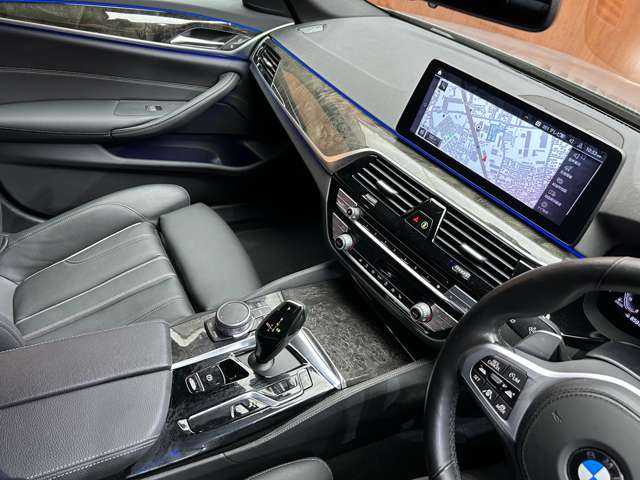 ＢＭＷ ＢＭＷ ５２３ｄ xDrive Mスポーツ EDジョイ+ 千葉県 2020(令2)年 5万km グレー 黒革　/シートヒーター　/純正ナビ　/３６０°カメラ　/ＨＵＤ　/ＡＣＣ　/ＬＥＤヘッドライト　/オートライト　/電動リアゲート　/ドライブレコーダー　/パーキングアシスト　/パワーシート　/フルセグＴＶ　/純正１９インチＡＷ