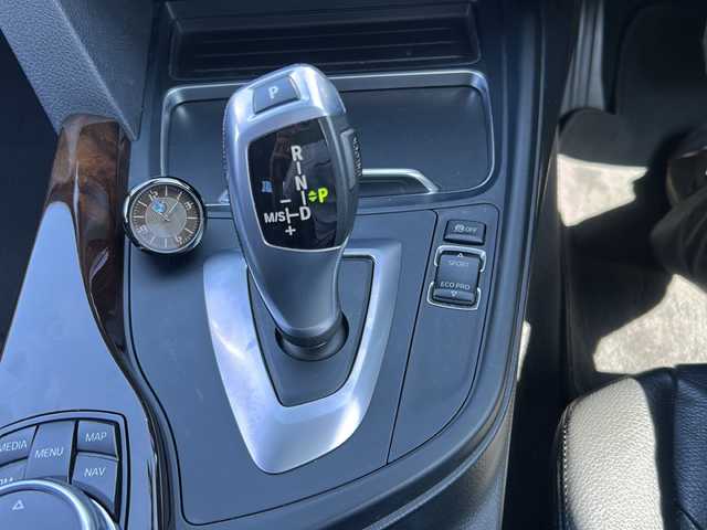 ＢＭＷ ４２０ｉ グランクーペ ラグジュアリー 佐賀県 2016(平28)年 5万km アルピンホワイトⅢ 純正ナビ/bluetooth/CD/DVD/ワンオーナー/バックモニター/クルーズコントロール（追従有り）/ドライブレコーダー/シートメモリ/前席パワーシート/シートヒーター/sport/Ecopro/ステアリングスイッチ/電格ウィンカーミラー/アイドリングストップ/ETC/オートライト/オートエアコン/電格リアゲート/プッシュスタート/革巻きステアリング/保証書/記録簿H２９、３０．R３．４、５/取扱説明書