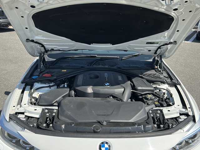 ＢＭＷ ４２０ｉ グランクーペ ラグジュアリー 佐賀県 2016(平28)年 5万km アルピンホワイトⅢ 純正ナビ/bluetooth/CD/DVD/ワンオーナー/バックモニター/クルーズコントロール（追従有り）/ドライブレコーダー/シートメモリ/前席パワーシート/シートヒーター/sport/Ecopro/ステアリングスイッチ/電格ウィンカーミラー/アイドリングストップ/ETC/オートライト/オートエアコン/電格リアゲート/プッシュスタート/革巻きステアリング/保証書/記録簿H２９、３０．R３．４、５/取扱説明書