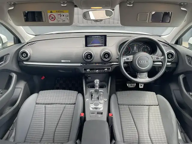 アウディ Ａ３ SB 1．8 TFSIクワトロ 青森県 2014(平26)年 2.9万km パール ４WD/純正メーカーナビ/(AM/FM/CD/DVD/Bluetooth/フルセグTV)/バックカメラ/電動パーキング/パドルシフト/スタートストップシステム/LEDオートライト/ステアリングスイッチ/後方ドライブレコーダー/純正1７インチAW/ETC/オートエアコン/ABS/エアバック　W/サイド/カーテン/前後コーナー/横滑り防止機能/スペアキー×1/保証書/取扱説明書/ナビ取扱説明書