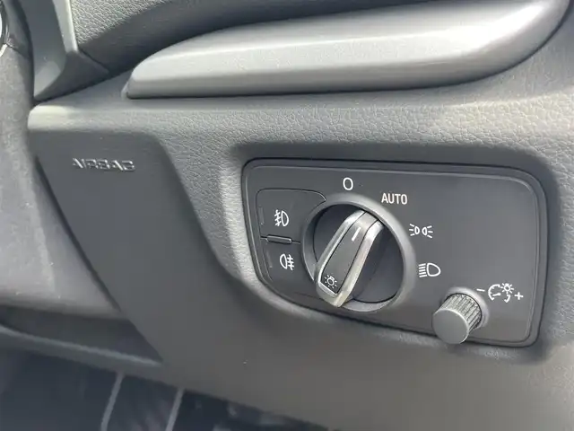 アウディ Ａ３ SB 1．8 TFSIクワトロ 青森県 2014(平26)年 2.9万km パール ４WD/純正メーカーナビ/(AM/FM/CD/DVD/Bluetooth/フルセグTV)/バックカメラ/電動パーキング/パドルシフト/スタートストップシステム/LEDオートライト/ステアリングスイッチ/後方ドライブレコーダー/純正1７インチAW/ETC/オートエアコン/ABS/エアバック　W/サイド/カーテン/前後コーナー/横滑り防止機能/スペアキー×1/保証書/取扱説明書/ナビ取扱説明書