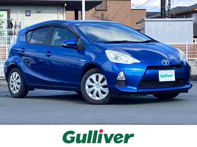 トヨタ アクア S 静岡県 2012(平24)年 6.4万km コバルトブルーメタリック ドライブレコーダー前後／ＥＴＣ／オートエアコン／Ｗエアバッグ／パワーステアリング／パワーウィンドウ／ＣＤ．ＣＤチェンジャー／純正フロアマット／布シート／ＡＢＳ／横滑り防止装置／ハロゲンヘッドライト