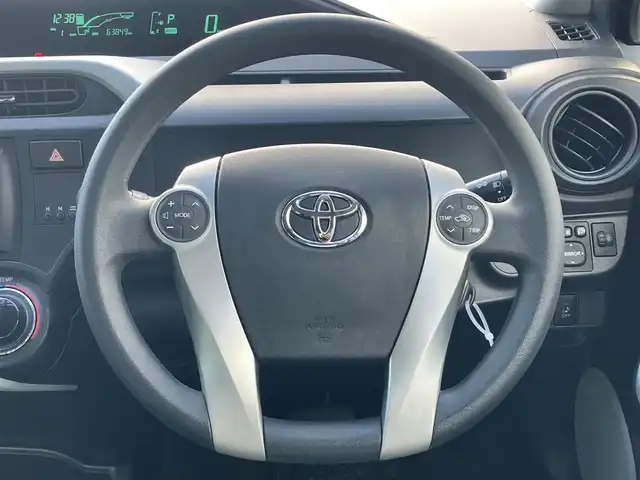 トヨタ アクア S 静岡県 2012(平24)年 6.4万km コバルトブルーメタリック ドライブレコーダー前後／ＥＴＣ／オートエアコン／Ｗエアバッグ／パワーステアリング／パワーウィンドウ／ＣＤ．ＣＤチェンジャー／純正フロアマット／布シート／ＡＢＳ／横滑り防止装置／ハロゲンヘッドライト