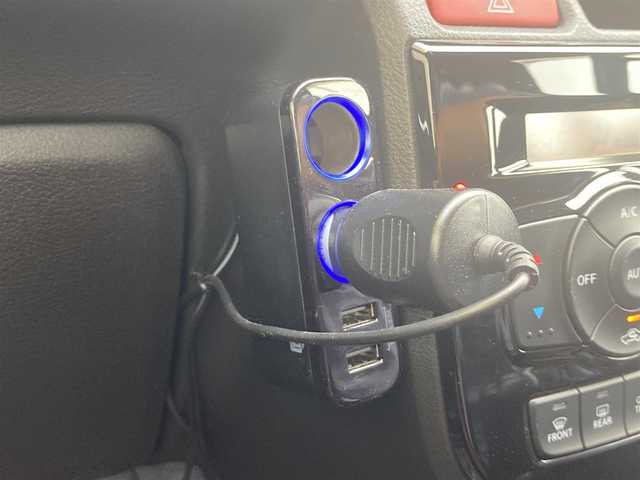 スズキ アルト ワークス 兵庫県 2016(平28)年 4.1万km シルバー 社外オーディオ/Bluetooth/CD/USB/FM/プッシュスタート/社外ステアリング/5速MT/オートゲージ ブースト計/電動格納ミラー/純正フロアマット/ドライブレコーダー前後/スマートキー/ロールバー/社外エアロ/社外アルミホイール/KYBサスペンション/Ignite VSD alpha 16V（点火コイル電圧ブースト）/GReddy インタークーラー/スポーツペダル/フォグランプ/ドアバイザー/取扱説明書/保証書/AAC/スマートキー×2