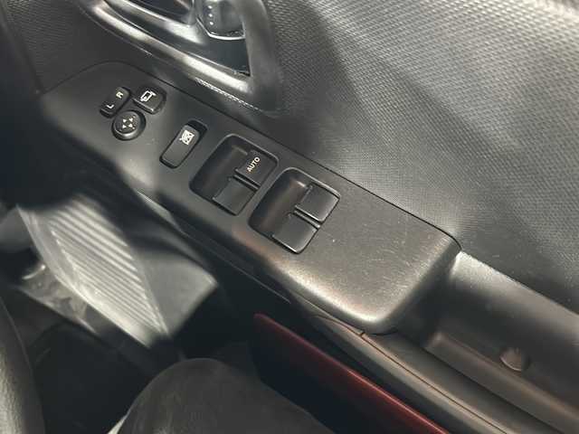 スズキ スペーシア HYBRID X 2トーン 沖縄県 2018(平30)年 5.6万km ツールグリーンパールメタリック/ブラック2トーン 県外仕入れ/禁煙車/両側パワースライドドア/純正ナビ/（フルセグTV/CD/DVD/FM/AM/BT）/全方位カメラ/ステアリングリモコン/デュアルセンサーブレーキサポート/ヘッドアップディスプレイ/運転席シートヒーター/リアコーナーセンサー/ETC/電動格納ミラー/ライトレベライザー/純正サンシェード/純正ホイールキャップ