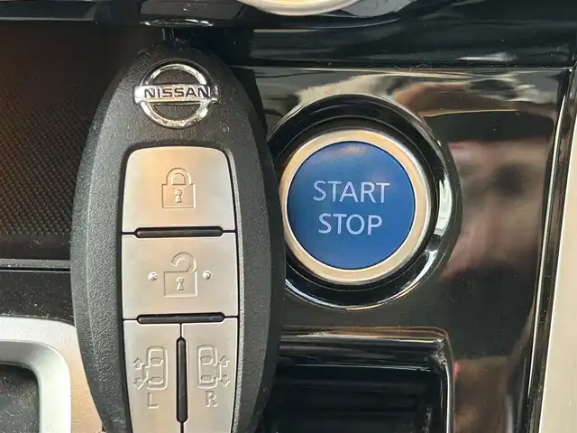 日産 セレナ e－パワー ハイウェイスター V 富山県 2018(平30)年 7.8万km マルーンレッド 2トーン 純正９型ナビ/フルセグＴＶ／Ｂｌｕｅｔｏｏｔｈ/フリップダウンモニター/アラウンドビューモニター/デジタルインナーミラー/ステアリングヒーター/プロパイロット/両側電動スライドドア/ＬＥＤヘッドライト/レーンキープアシスト/ドライブレコーダー/電動パーキング/オートホールド/スペアキー1本/保証書有り