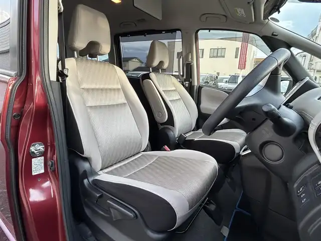 日産 セレナ e－パワー ハイウェイスター V 富山県 2018(平30)年 7.8万km マルーンレッド 2トーン 純正９型ナビ/フルセグＴＶ／Ｂｌｕｅｔｏｏｔｈ/フリップダウンモニター/アラウンドビューモニター/デジタルインナーミラー/ステアリングヒーター/プロパイロット/両側電動スライドドア/ＬＥＤヘッドライト/レーンキープアシスト/ドライブレコーダー/電動パーキング/オートホールド/スペアキー1本/保証書有り