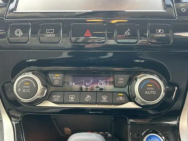 日産 セレナ e－パワー ハイウェイスター V 富山県 2018(平30)年 7.8万km マルーンレッド 2トーン 純正９型ナビ/フルセグＴＶ／Ｂｌｕｅｔｏｏｔｈ/フリップダウンモニター/アラウンドビューモニター/デジタルインナーミラー/ステアリングヒーター/プロパイロット/両側電動スライドドア/ＬＥＤヘッドライト/レーンキープアシスト/ドライブレコーダー/電動パーキング/オートホールド/スペアキー1本/保証書有り