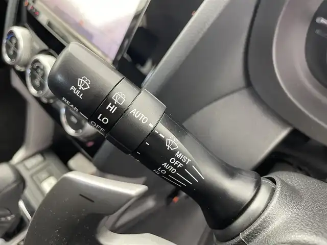 スバル フォレスター S－リミテッド 富山県 2015(平27)年 6.9万km クリスタルホワイトP 4WD/社外ナビ（AM/FM/CD/DVD/SD/USB/BT）/フルセグTV/衝突被害軽減ブレーキ/レーンキープアシスト/アダプティブクルーズコントロール/オートライト/電動リアゲート/ＥＴＣ　/ドライブレコーダー/パドルシフト　/ハーフレザーシート/前席席シートヒーター／パワーシート/純正18インチAW/純正フロアマット/プッシュスタート