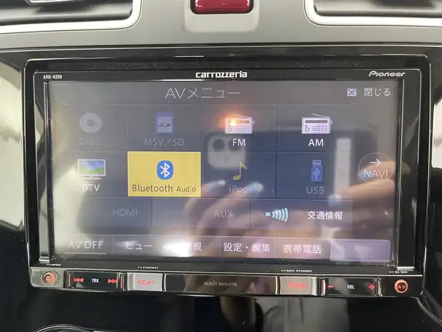 スバル フォレスター S－リミテッド 富山県 2015(平27)年 6.9万km クリスタルホワイトP 4WD/社外ナビ（AM/FM/CD/DVD/SD/USB/BT）/フルセグTV/衝突被害軽減ブレーキ/レーンキープアシスト/アダプティブクルーズコントロール/オートライト/電動リアゲート/ＥＴＣ　/ドライブレコーダー/パドルシフト　/ハーフレザーシート/前席席シートヒーター／パワーシート/純正18インチAW/純正フロアマット/プッシュスタート