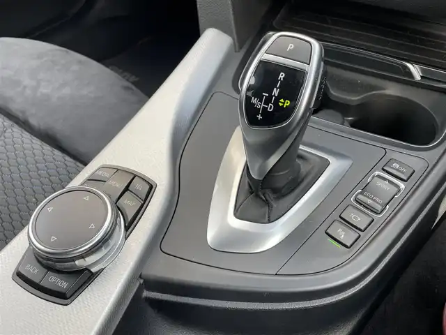 ＢＭＷ ３２０ｄ ツーリング Mスポーツ 香川県 2015(平27)年 4.8万km アルピンホワイトⅢ 純正ナビ/バックカメラ/ACC/ヘッドアップディスプレイ/前後センサー/パワーシート/ブラインドスポットモニター/パワーバックドア/社外（ENKEI）18インチAW