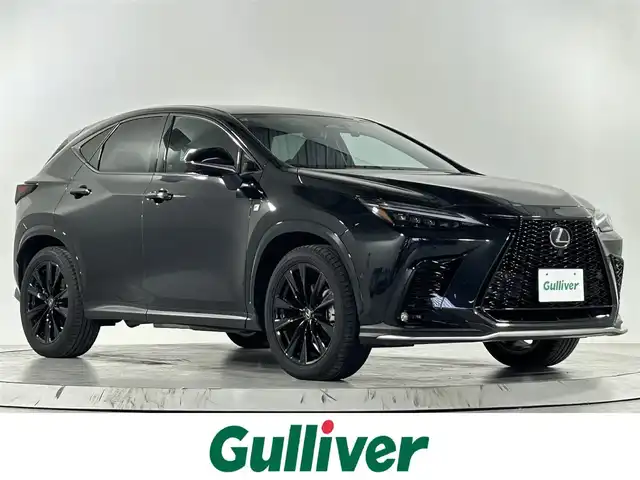 レクサス ＮＸ 350h Fスポーツ 佐賀県 2024(令6)年 0.5万km グラファイトブラックガラスフレーク 純正14インチディスプレイーディオ/フルセグTV/Bluetooth/Applecarplay/Androidauto/ナビ機能付き/全方位バックカメラ/衝突被害軽減システム/レーダークルーズコントロール/レーンアシスト/ブラインドスポットモニター/クリアランスソナー/ロードサインアシスト/オートライト/オートマチックハイビーム/3眼LEDヘッドライト/LEDフォグライト/ビルトインETC2.0 /パーキングアシスト/電子パーキング/ブレーキホールド/パワーバックドア/前方ドライブレコーダー/ステアリングヒーター/純正20インチアルミホイール/運転席・助手席パワーシート/運転席・助手席シートヒーター/運転席・助手席エアシート/メモリーシート/パドルシフト/ISOFIX対応シート/純正フロアマット