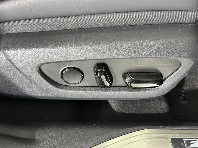 レクサス ＮＸ 350h Fスポーツ 佐賀県 2024(令6)年 0.5万km グラファイトブラックガラスフレーク 純正14インチディスプレイーディオ/フルセグTV/Bluetooth/Applecarplay/Androidauto/ナビ機能付き/全方位バックカメラ/衝突被害軽減システム/レーダークルーズコントロール/レーンアシスト/ブラインドスポットモニター/クリアランスソナー/ロードサインアシスト/オートライト/オートマチックハイビーム/3眼LEDヘッドライト/LEDフォグライト/ビルトインETC2.0 /パーキングアシスト/電子パーキング/ブレーキホールド/パワーバックドア/前方ドライブレコーダー/ステアリングヒーター/純正20インチアルミホイール/運転席・助手席パワーシート/運転席・助手席シートヒーター/運転席・助手席エアシート/メモリーシート/パドルシフト/ISOFIX対応シート/純正フロアマット