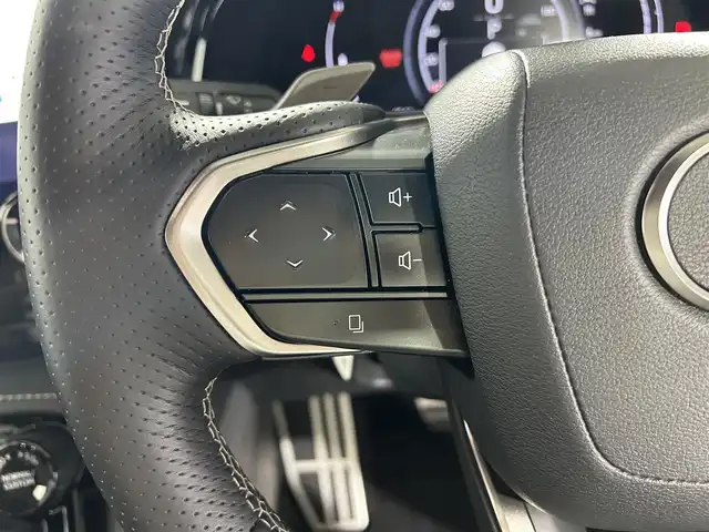 レクサス ＮＸ 350h Fスポーツ 佐賀県 2024(令6)年 0.5万km グラファイトブラックガラスフレーク 純正14インチディスプレイーディオ/フルセグTV/Bluetooth/Applecarplay/Androidauto/ナビ機能付き/全方位バックカメラ/衝突被害軽減システム/レーダークルーズコントロール/レーンアシスト/ブラインドスポットモニター/クリアランスソナー/ロードサインアシスト/オートライト/オートマチックハイビーム/3眼LEDヘッドライト/LEDフォグライト/ビルトインETC2.0 /パーキングアシスト/電子パーキング/ブレーキホールド/パワーバックドア/前方ドライブレコーダー/ステアリングヒーター/純正20インチアルミホイール/運転席・助手席パワーシート/運転席・助手席シートヒーター/運転席・助手席エアシート/メモリーシート/パドルシフト/ISOFIX対応シート/純正フロアマット