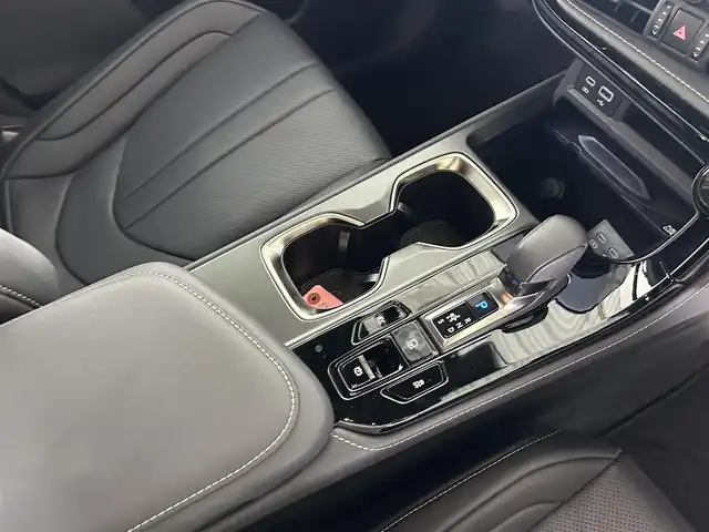 レクサス ＮＸ 350h Fスポーツ 佐賀県 2024(令6)年 0.5万km グラファイトブラックガラスフレーク 純正14インチディスプレイーディオ/フルセグTV/Bluetooth/Applecarplay/Androidauto/ナビ機能付き/全方位バックカメラ/衝突被害軽減システム/レーダークルーズコントロール/レーンアシスト/ブラインドスポットモニター/クリアランスソナー/ロードサインアシスト/オートライト/オートマチックハイビーム/3眼LEDヘッドライト/LEDフォグライト/ビルトインETC2.0 /パーキングアシスト/電子パーキング/ブレーキホールド/パワーバックドア/前方ドライブレコーダー/ステアリングヒーター/純正20インチアルミホイール/運転席・助手席パワーシート/運転席・助手席シートヒーター/運転席・助手席エアシート/メモリーシート/パドルシフト/ISOFIX対応シート/純正フロアマット
