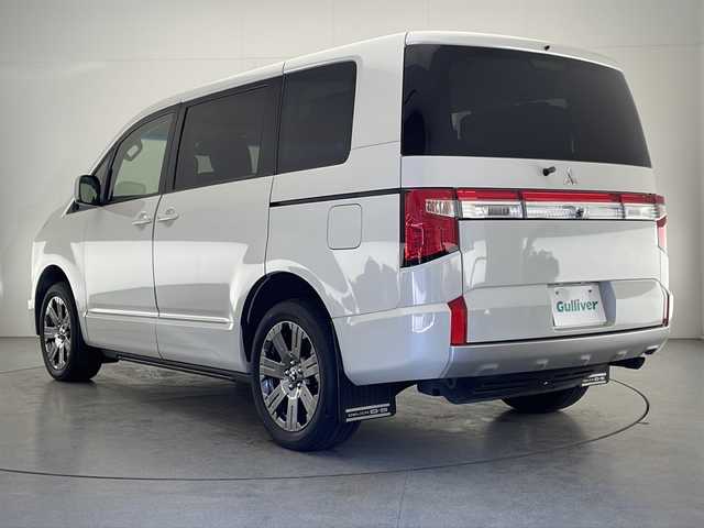 三菱 デリカＤ：５ G パワーパッケージ 宮崎県 2021(令3)年 5万km ウォームホワイトパール e-Assist/〇衝突被害軽減ブレーキシステム［FCM］/〇誤発進抑制機能（前進時）/〇車線逸脱警報システム［LDW］/〇オートマチックハイビーム［AHB］/〇レーダークルーズコントロールシステム［ACC］/純正10.1型SDナビ/フルセグTV/CD/DVD/Bluetooth/HDMI/マルチアラウンドモニター/両側パワースライドドア/電動サイドステップ/パワーバックドア/パワーシート/シートヒーター/レザー調シートカバー/LEDヘッドライト/純正18インチAW/ビルトインETC/アイドリングストップ/スマートキー×2/保証書