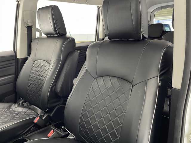 三菱 デリカＤ：５ G パワーパッケージ 宮崎県 2021(令3)年 5万km ウォームホワイトパール e-Assist/〇衝突被害軽減ブレーキシステム［FCM］/〇誤発進抑制機能（前進時）/〇車線逸脱警報システム［LDW］/〇オートマチックハイビーム［AHB］/〇レーダークルーズコントロールシステム［ACC］/純正10.1型SDナビ/フルセグTV/CD/DVD/Bluetooth/HDMI/マルチアラウンドモニター/両側パワースライドドア/電動サイドステップ/パワーバックドア/パワーシート/シートヒーター/レザー調シートカバー/LEDヘッドライト/純正18インチAW/ビルトインETC/アイドリングストップ/スマートキー×2/保証書