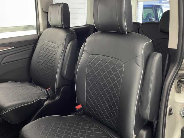 三菱 デリカＤ：５ G パワーパッケージ 宮崎県 2021(令3)年 5万km ウォームホワイトパール e-Assist/〇衝突被害軽減ブレーキシステム［FCM］/〇誤発進抑制機能（前進時）/〇車線逸脱警報システム［LDW］/〇オートマチックハイビーム［AHB］/〇レーダークルーズコントロールシステム［ACC］/純正10.1型SDナビ/フルセグTV/CD/DVD/Bluetooth/HDMI/マルチアラウンドモニター/両側パワースライドドア/電動サイドステップ/パワーバックドア/パワーシート/シートヒーター/レザー調シートカバー/LEDヘッドライト/純正18インチAW/ビルトインETC/アイドリングストップ/スマートキー×2/保証書