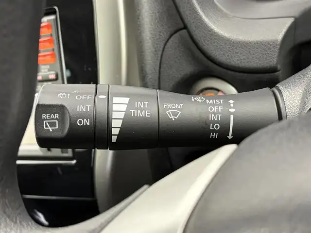 日産 ノート X DIG－S 愛知県 2015(平27)年 3.6万km ブリリアントホワイトパール 純正ナビ/・フルセグTV/・Bluetooth/・CD/DVD/・AM/FM/・USB/・iPod/エマージェンシーブレーキ/車線逸脱警報/横滑り防止装置/プッシュスタート/バックカメラ/14インチアルミホイール/オートライト/ETC/スマートキー