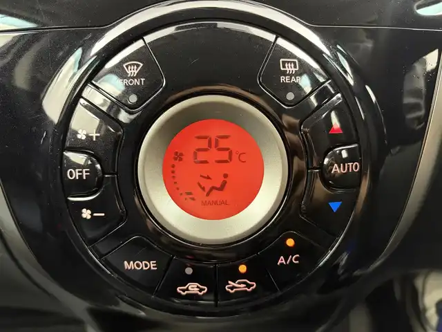 日産 ノート X DIG－S 愛知県 2015(平27)年 3.6万km ブリリアントホワイトパール 純正ナビ/・フルセグTV/・Bluetooth/・CD/DVD/・AM/FM/・USB/・iPod/エマージェンシーブレーキ/車線逸脱警報/横滑り防止装置/プッシュスタート/バックカメラ/14インチアルミホイール/オートライト/ETC/スマートキー