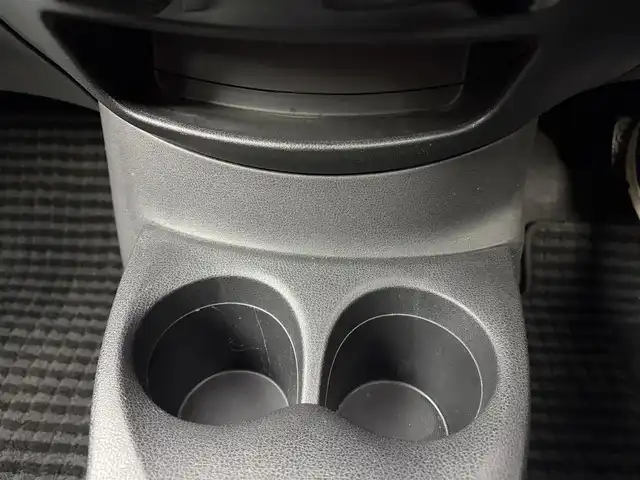 日産 ノート X DIG－S 愛知県 2015(平27)年 3.6万km ブリリアントホワイトパール 純正ナビ/・フルセグTV/・Bluetooth/・CD/DVD/・AM/FM/・USB/・iPod/エマージェンシーブレーキ/車線逸脱警報/横滑り防止装置/プッシュスタート/バックカメラ/14インチアルミホイール/オートライト/ETC/スマートキー