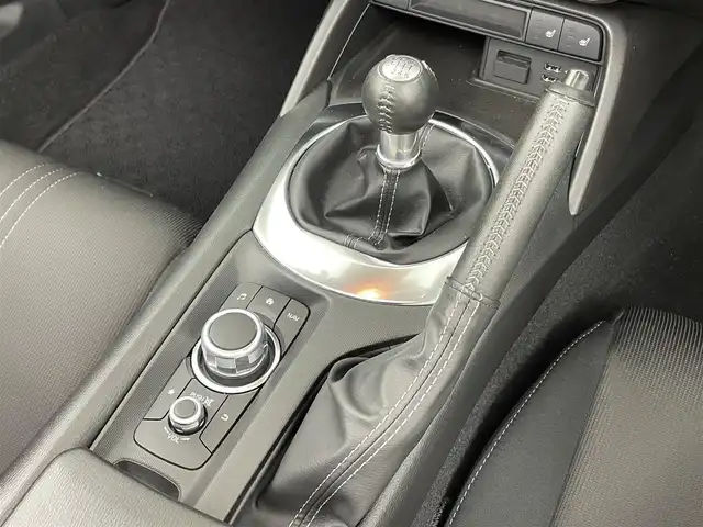 マツダ ロードスター S スペシャルパッケージ 千葉県 2023(令5)年 1.8万km ソウルレッドクリスタルM i-ACTIVSENSE/・スマートシティブレーキサポート/・ブラインドスポットモニタリング/・車線逸脱警報/・パーキングセンサー/マツダコネクト/・CD/DVD/USB/AUX/・Bluetooth/・フルセグ/LEDオートライト/シートヒーター/革巻きステアリング/純正16インチアルミホイール/純正フロアマット/ステアリングスイッチ/プッシュスタート/スマートキー/ETC
