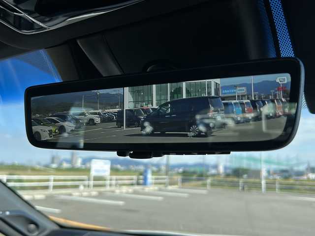 トヨタ ハリアー Z 佐賀県 2020(令2)年 4.8万km ホワイトパールクリスタルシャイン ワンオーナー/JBL12.3インチメモリーナビゲーション/・JBLプレミアムサウンド/・フルセグTV/AM/FM/USB/Bluetooth/パノラミックビューモニター/ビルトインETC2.0/ヘッドアップディスプレイ/パワーバックドア/デジタルインナーミラー(後方ドライブレコーダー機能付)/電子パーキングブレーキ/・AUTO HOLD機能/ハーフレザーシート/ISOFIX対応/革巻きステアリング/ステアリングリモコン/純正19インチアルミホイール/純正LEDヘッドライト/・オートマチックハイビーム/純正LEDフォグランプ/純正フロアマット/純正ドアバイザ―/新車保証書/取扱説明書/スペアキー１本/トヨタセーフティセンス/・レーダークルーズコントロール/・プリクラッシュセーフティ/・レーンディパーチャーアラート/・ブラインドスポットモニター/・クリアランスソナー/・リヤクロストラフィックアラート/・ロードサインアシスト