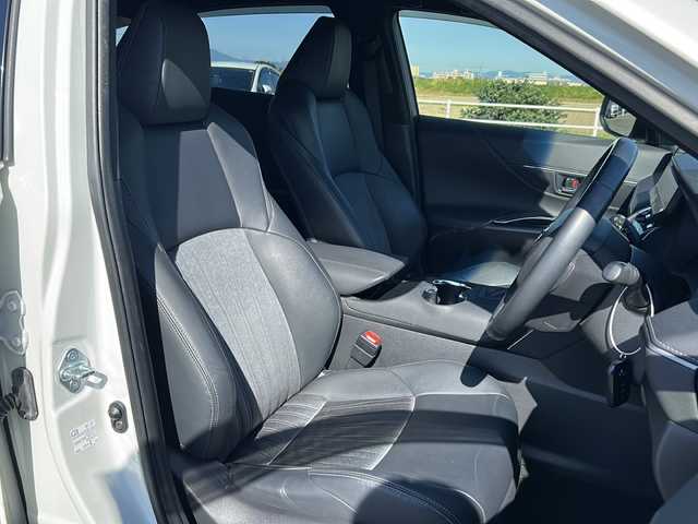 トヨタ ハリアー Z 佐賀県 2020(令2)年 4.8万km ホワイトパールクリスタルシャイン ワンオーナー/JBL12.3インチメモリーナビゲーション/・JBLプレミアムサウンド/・フルセグTV/AM/FM/USB/Bluetooth/パノラミックビューモニター/ビルトインETC2.0/ヘッドアップディスプレイ/パワーバックドア/デジタルインナーミラー(後方ドライブレコーダー機能付)/電子パーキングブレーキ/・AUTO HOLD機能/ハーフレザーシート/ISOFIX対応/革巻きステアリング/ステアリングリモコン/純正19インチアルミホイール/純正LEDヘッドライト/・オートマチックハイビーム/純正LEDフォグランプ/純正フロアマット/純正ドアバイザ―/新車保証書/取扱説明書/スペアキー１本/トヨタセーフティセンス/・レーダークルーズコントロール/・プリクラッシュセーフティ/・レーンディパーチャーアラート/・ブラインドスポットモニター/・クリアランスソナー/・リヤクロストラフィックアラート/・ロードサインアシスト
