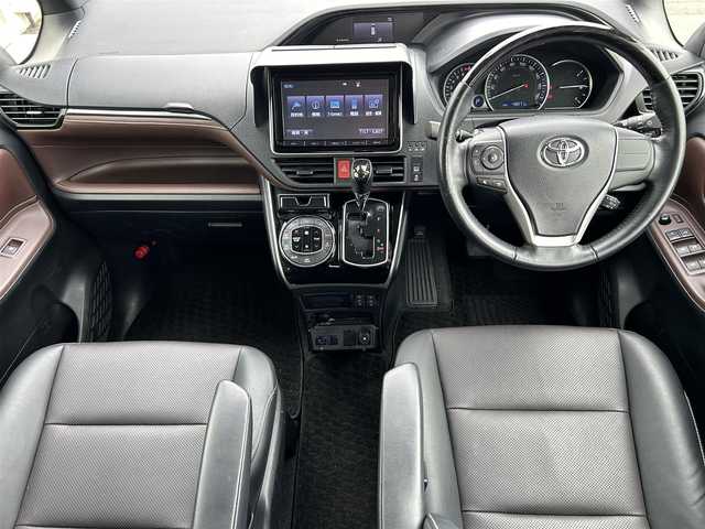 トヨタ エスクァイア Gi 奈良県 2016(平28)年 4.9万km ホワイトパールクリスタルシャイン 純正ナビ　/フルセグ　/Bluetooth　/ビルドインETC　/両側パワスラ　/シートヒーター　/バックカメラ　/クルーズコントロール　/純正フロアマット　/純正アルミホイール　/オートライト　/盗難防止装置/レーンキープアシスト/衝突被害軽減システム